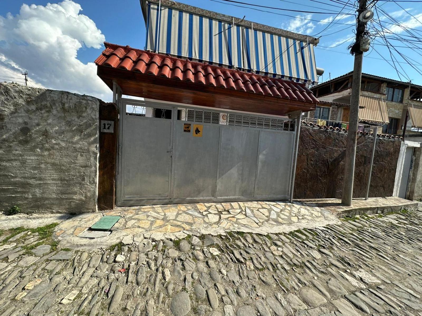 Guesthouse Albi 베라트 외부 사진