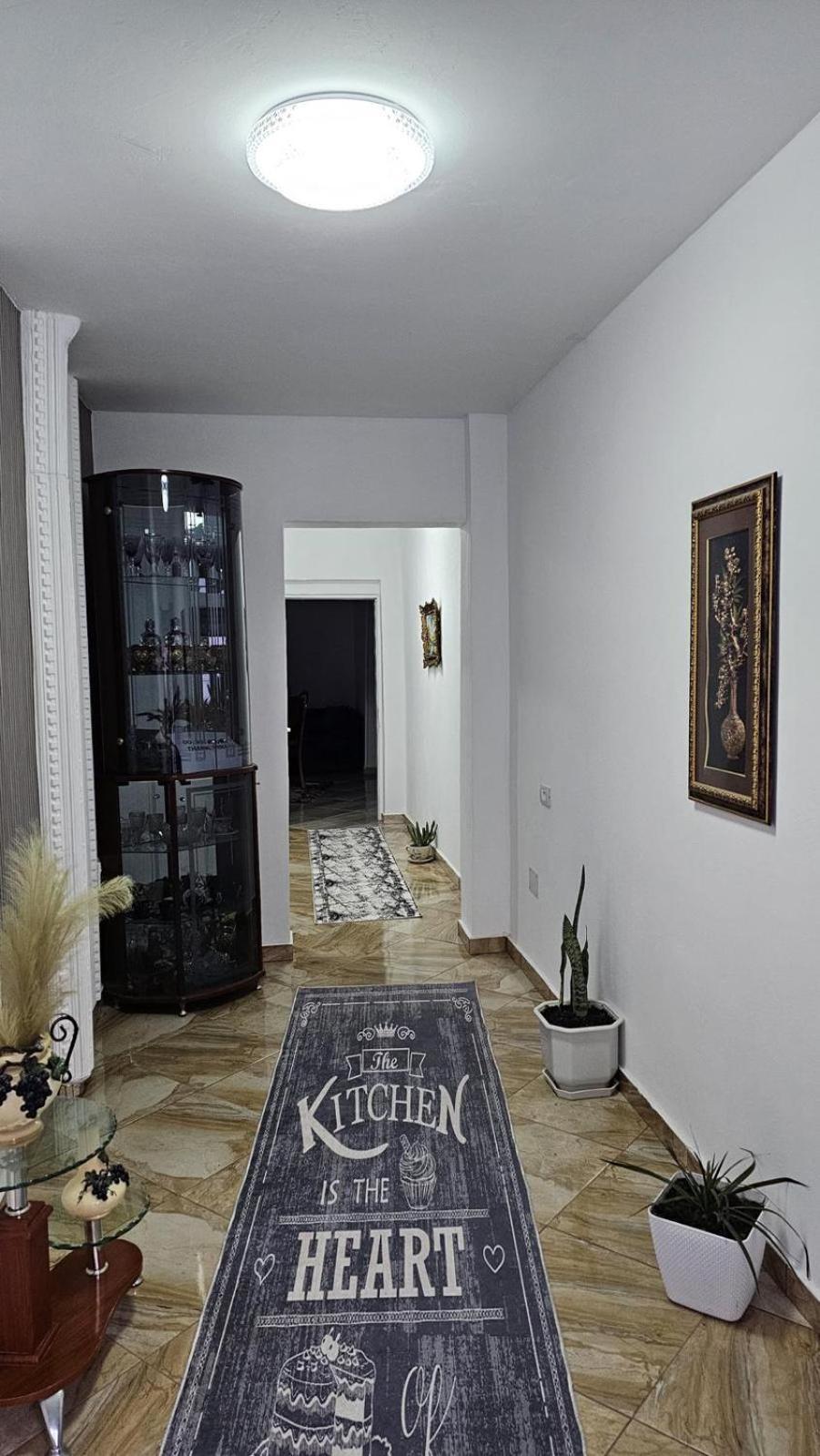 Guesthouse Albi 베라트 외부 사진