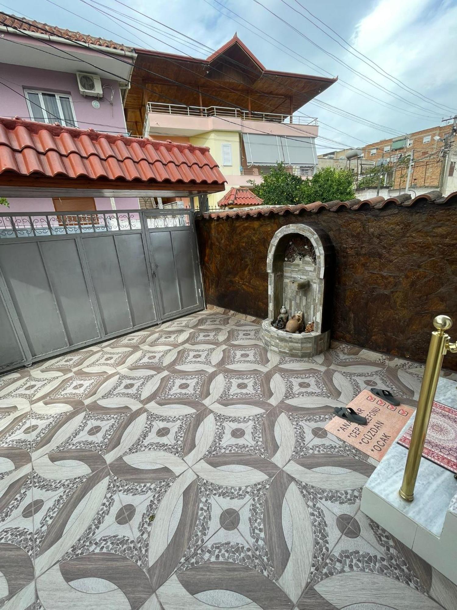 Guesthouse Albi 베라트 외부 사진