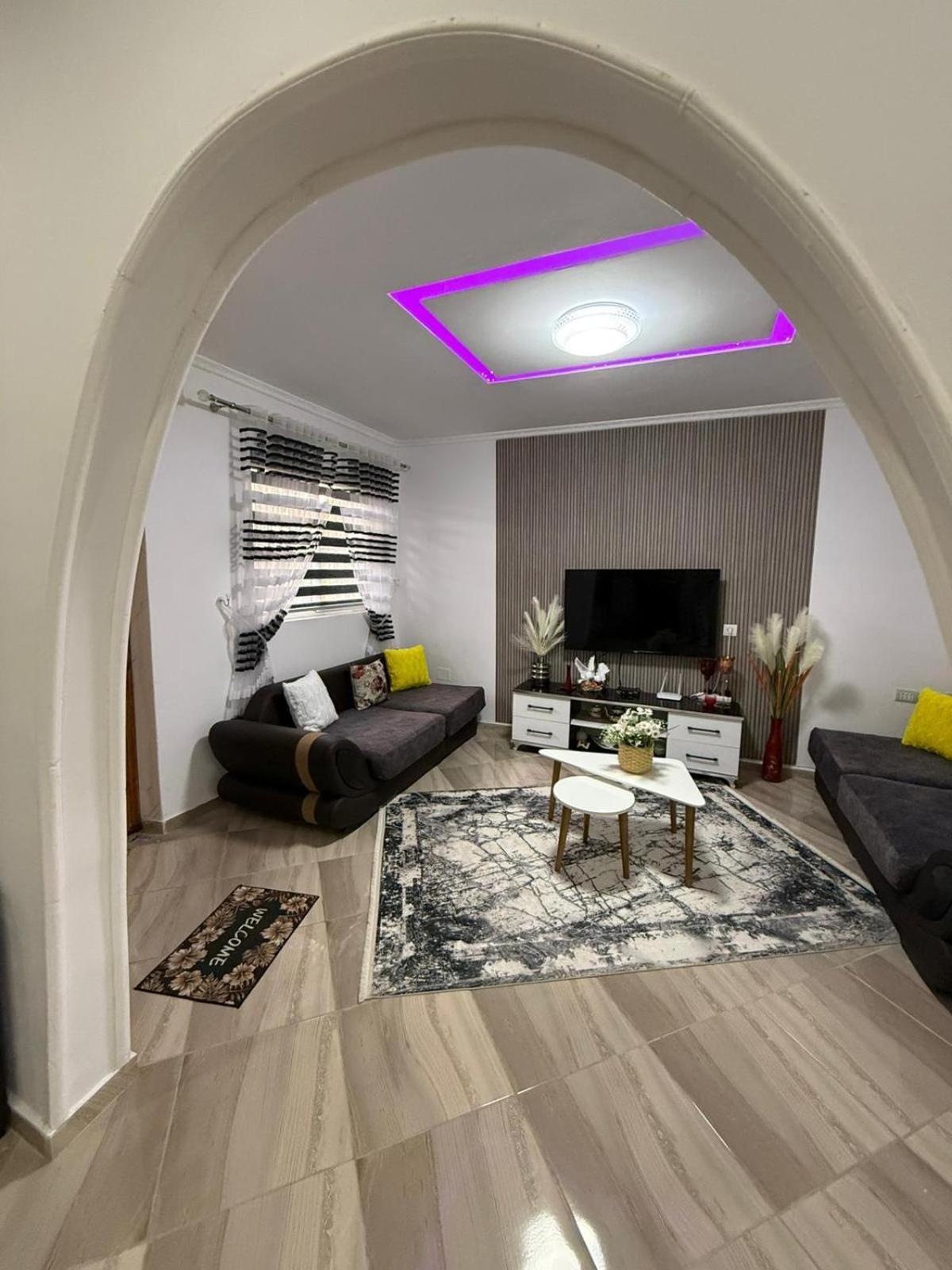 Guesthouse Albi 베라트 외부 사진