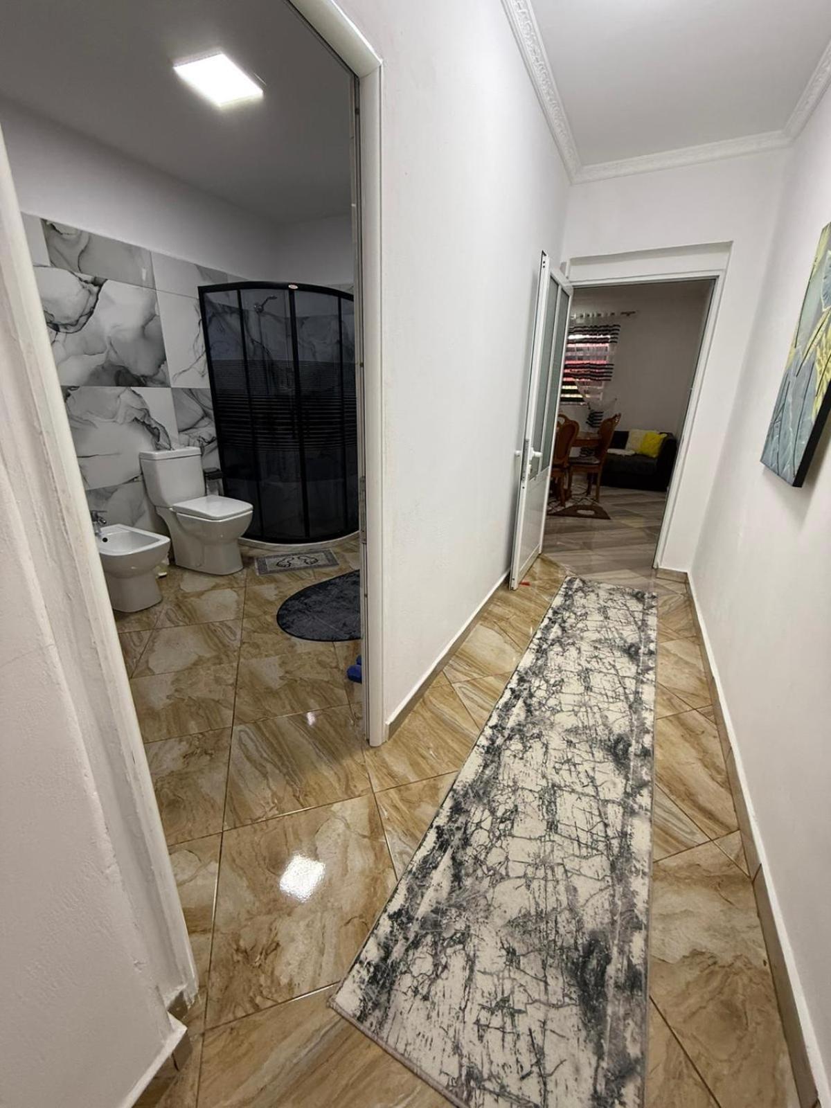 Guesthouse Albi 베라트 외부 사진